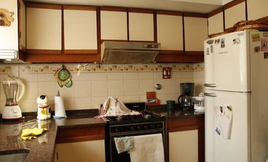 Venta Casa  8 ambientes en Coghlan | jardin | cochera