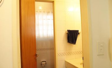 Venta Casa  8 ambientes en Coghlan | jardin | cochera