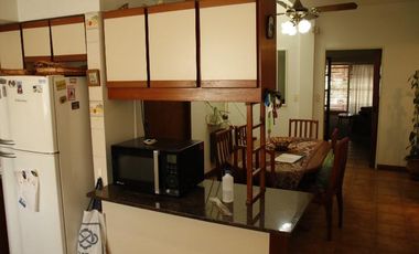 Venta Casa  8 ambientes en Coghlan | jardin | cochera