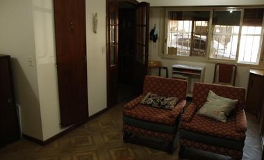 Venta Casa  8 ambientes en Coghlan | jardin | cochera