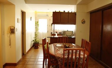 Venta Casa  8 ambientes en Coghlan | jardin | cochera