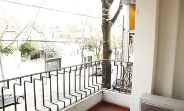 Venta Casa  8 ambientes en Coghlan | jardin | cochera