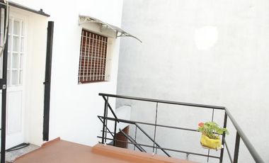 Venta Casa  8 ambientes en Coghlan | jardin | cochera