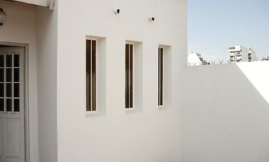 Venta Casa  8 ambientes en Coghlan | jardin | cochera