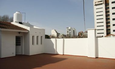 Venta Casa  8 ambientes en Coghlan | jardin | cochera
