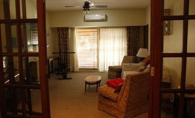 Venta Casa  8 ambientes en Coghlan | jardin | cochera