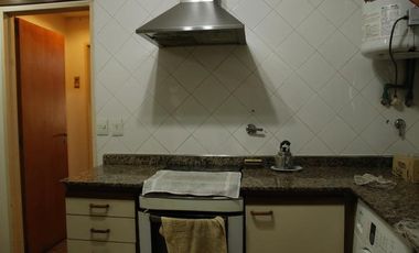 Venta Casa  8 ambientes en Coghlan | jardin | cochera