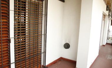 Venta Casa  8 ambientes en Coghlan | jardin | cochera