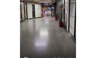 Se vende o Renta en el centro oficina muy bien ubicada
