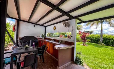 En venta casa campestre en condominio en Restrepo, Meta