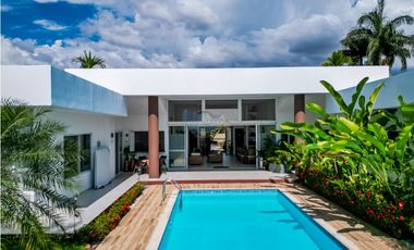 En venta casa campestre en condominio en Restrepo, Meta