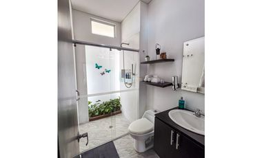 En venta casa campestre en condominio en Restrepo, Meta