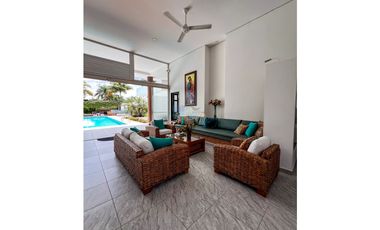 En venta casa campestre en condominio en Restrepo, Meta