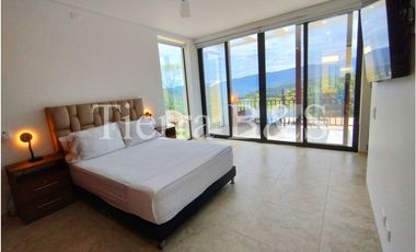 ¡Estrena Tu Paraíso Sostenible: Energía Solar, Piscina y Vista Espectacular por $1.500 Millones!