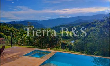 ¡Estrena Tu Paraíso Sostenible: Energía Solar, Piscina y Vista Espectacular por $1.500 Millones!