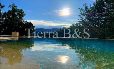 ¡Estrena Tu Paraíso Sostenible: Energía Solar, Piscina y Vista Espectacular por $1.500 Millones!