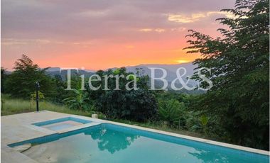 ¡Estrena Tu Paraíso Sostenible: Energía Solar, Piscina y Vista Espectacular por $1.500 Millones!