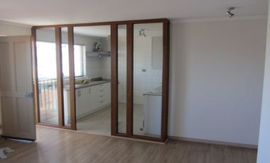 Se arrienda departamento a una cuadra del Hospital Herminda Martín