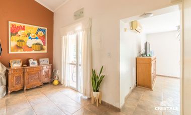 Casa 3 dormitorios en venta - Centro, Funes