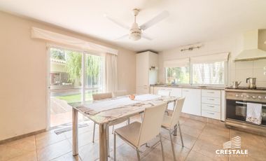 Casa 3 dormitorios en venta - Centro, Funes