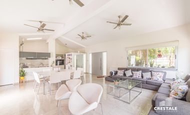 Casa 3 dormitorios en venta - Centro, Funes