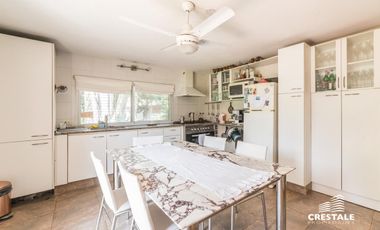 Casa 3 dormitorios en venta - Centro, Funes