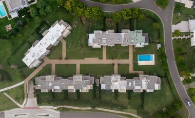 Venta departamento planta baja con jardin 3 ambientes Terrazas al Golf Pilara