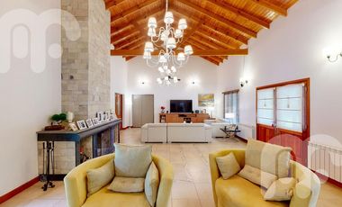 VENTA CASA 4 DORMITORIOS CAMPOS DE ROCA