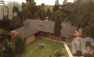 VENTA CASA 4 DORMITORIOS CAMPOS DE ROCA