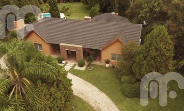VENTA CASA 4 DORMITORIOS CAMPOS DE ROCA