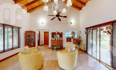 VENTA CASA 4 DORMITORIOS CAMPOS DE ROCA