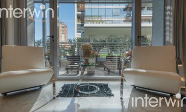 Forum Alcorta - Casa de 6 ambientes con  terraza propia. Belgrano - Venta