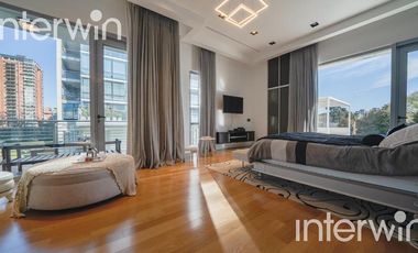Forum Alcorta - Casa de 6 ambientes con  terraza propia. Belgrano - Venta