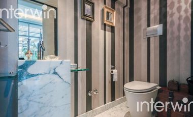 Forum Alcorta - Casa de 6 ambientes con  terraza propia. Belgrano - Venta