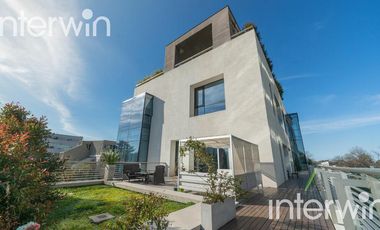 Forum Alcorta - Casa de 6 ambientes con  terraza propia. Belgrano - Venta