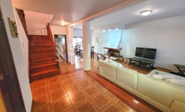Imponente casa 4 ambientes + dependencia - San Martin Centro