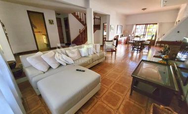 Imponente casa 4 ambientes + dependencia - San Martin Centro