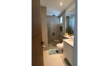 VENTA DE APARTAMENTO EN BUEN SECTOR DE LA CIUDAD