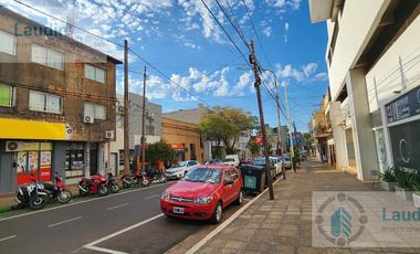 Se vende edificio completo con locales y departamentos - Posadas