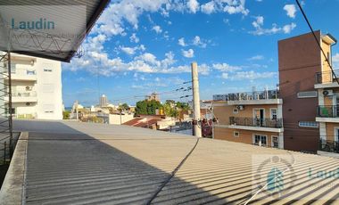Se vende edificio completo con locales y departamentos - Posadas