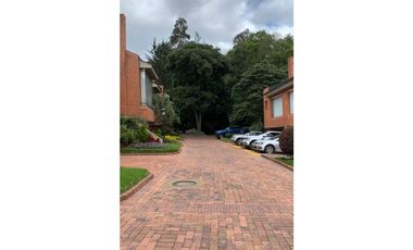 ARRIENDO LINDA CASA EN BOSQUES DEL MARQUEZ 3 HAB, TERRAZA, NIVELES