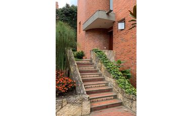 ARRIENDO LINDA CASA EN BOSQUES DEL MARQUEZ 3 HAB, TERRAZA, NIVELES