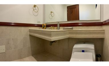 ARRIENDO LINDA CASA EN BOSQUES DEL MARQUEZ 3 HAB, TERRAZA, NIVELES