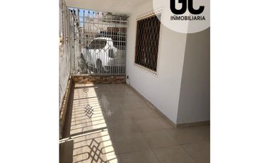 Se vende casa - Bario Costa Hermosa