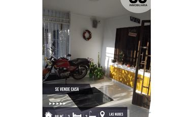 Se vende casa - Barrio Las Nubes