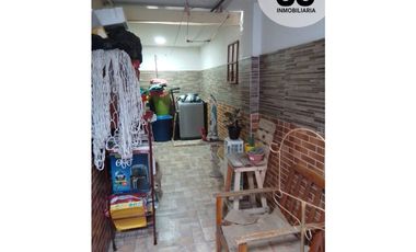 Se vende casa - Barrio Las Nubes