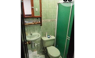 Se vende casa - Barrio Las Nubes