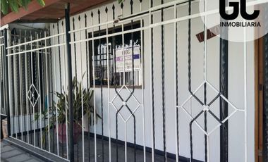 Se vende casa con 5 apartaestudio - barrio Soledad 2000