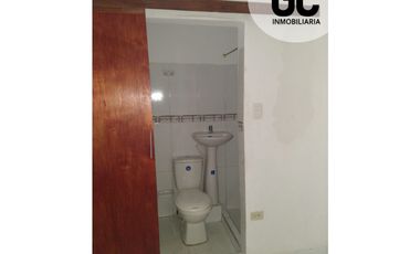 Se vende casa con 5 apartaestudio - barrio Soledad 2000