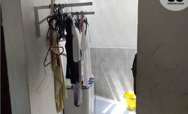 Se vende casa Duplex con local comercial en el Manantial